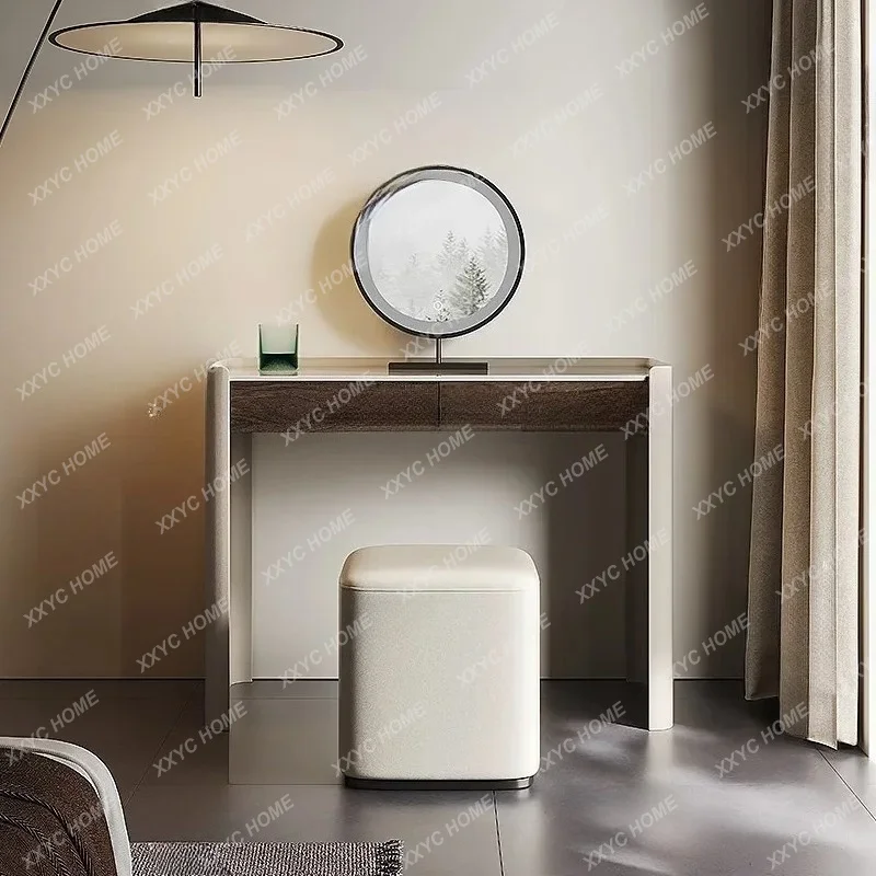 XXSmall apartment, light luxury and exquisite bedroom, dresser, locker, integrated computer desk