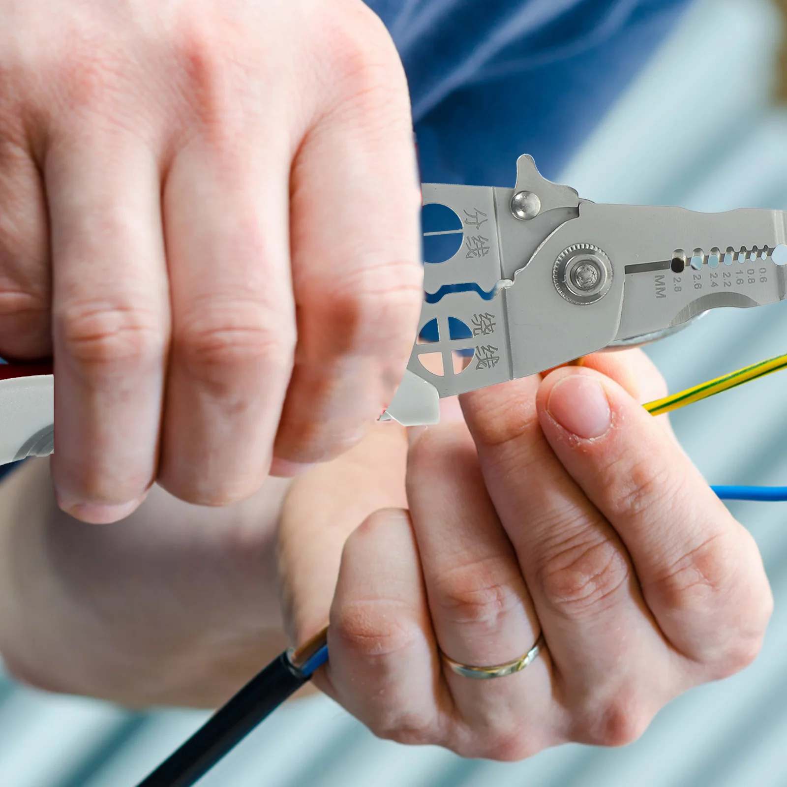 

Multifunctional Wire Stripper Handheld Electric Cable Cutting Crimping Stripping Tool Electrical Pliers for Wire Work