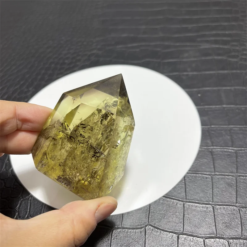 

186 г высококачественный натуральный полированный прозрачный дымчатый цитрин кварцевый точечный светильник с радужной хрустальной башней для украшения