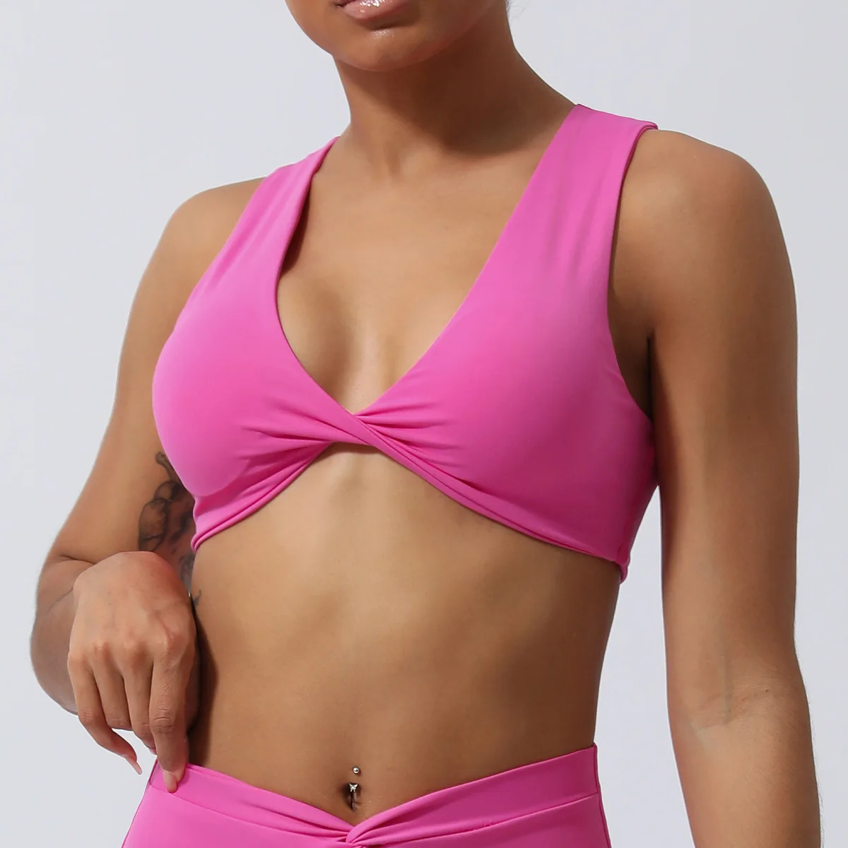 

Push-Up Gym Tops for Women, Pleated Design Sports Bra, Sexy Cross Back Yoga Bra, Running Workout Fitness , Breathable Sport