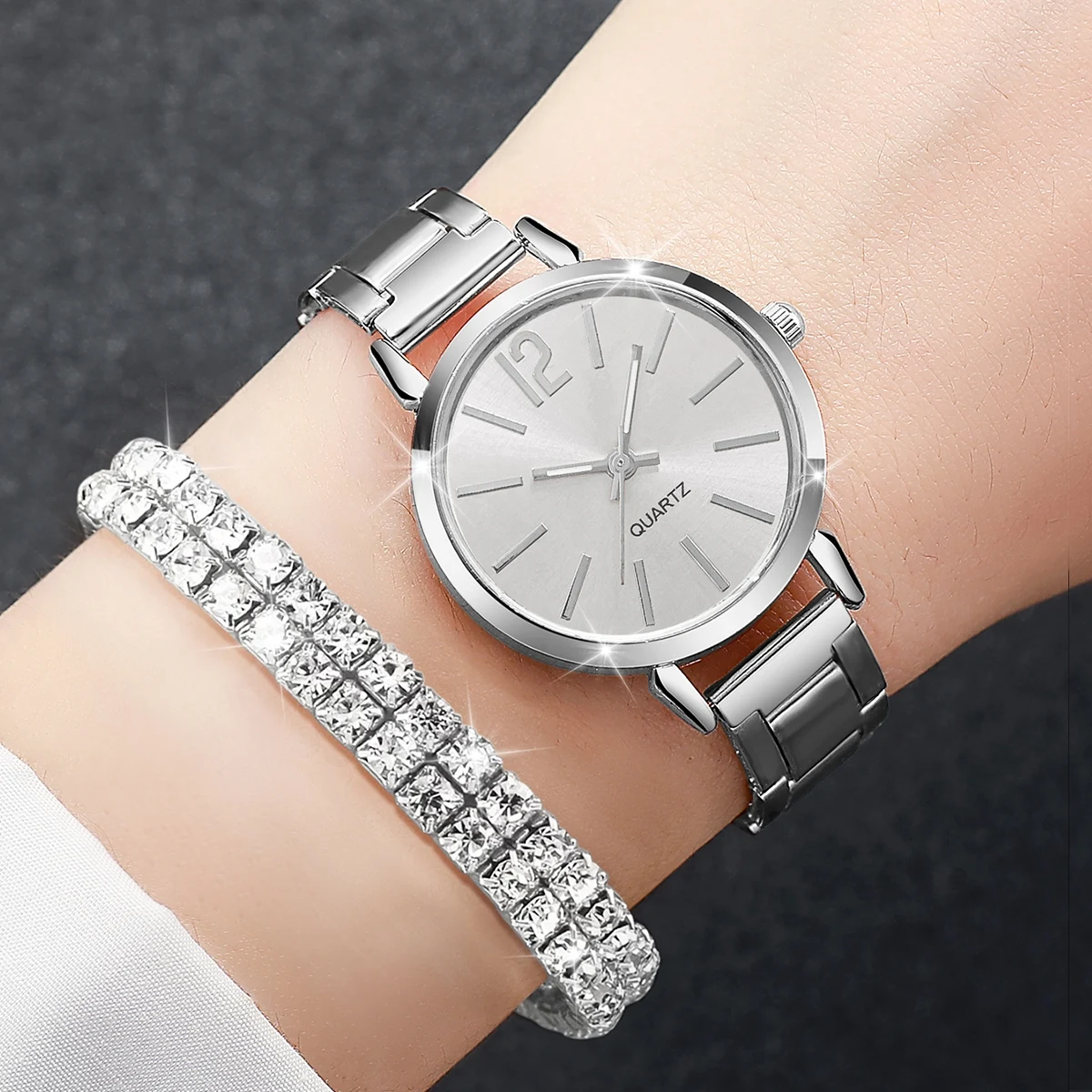 6PCS/Set Women\'s Watch Fashion Steel Band Quartz Watches Diamond Bracelets Set(Without Box)