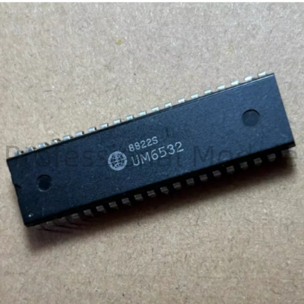 1 unids/lote nuevo Original UM6532 DIP-40 en stock 6532