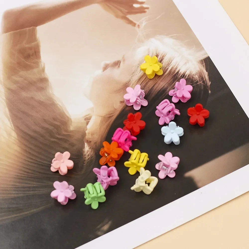 50pcs Random Color Solid Cute Flower Y2K Small Hair Claw Lovely Hair Decorate Clips Hairpins Kids Sweet Hair Accessories