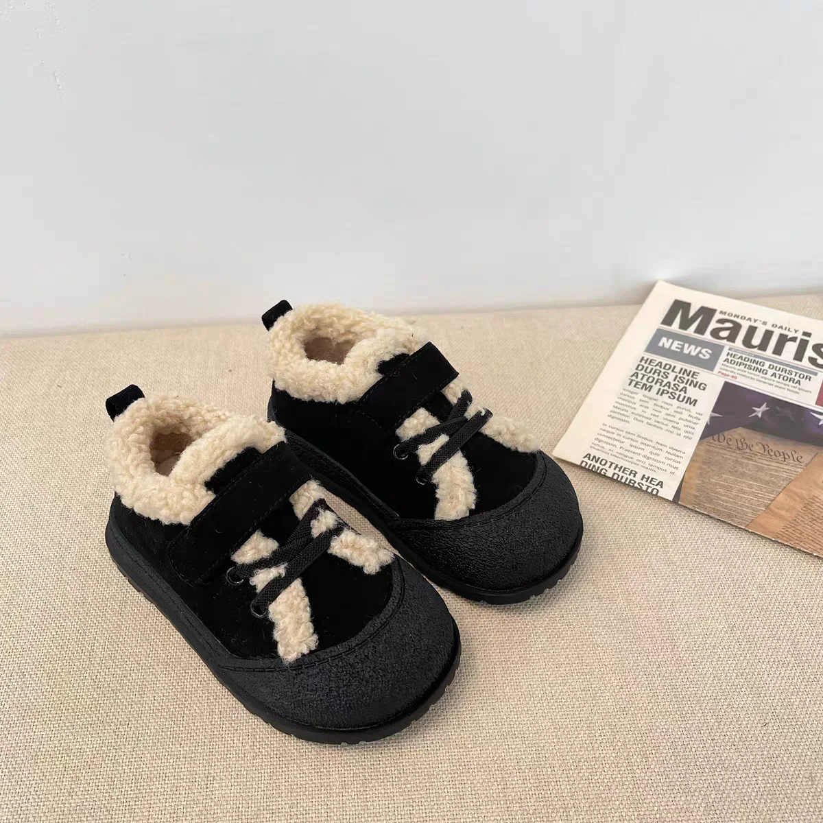 Girl Cotton-padded Shoes Winter New Velvet Thickened Hook and Loop Boys Leisure Plush Flats Footwear