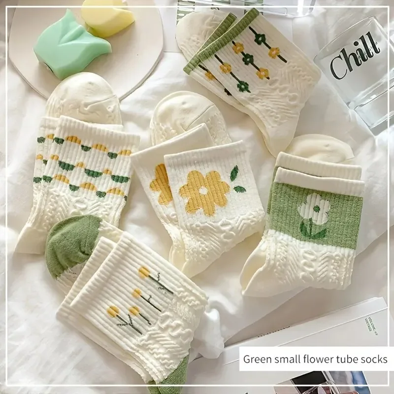 5 Pairs Retro Floral Socks for Womens Soft Versatile Fashionable Girl Socks Tide Medium Length Stockings Kawaii Mini Crew Socks