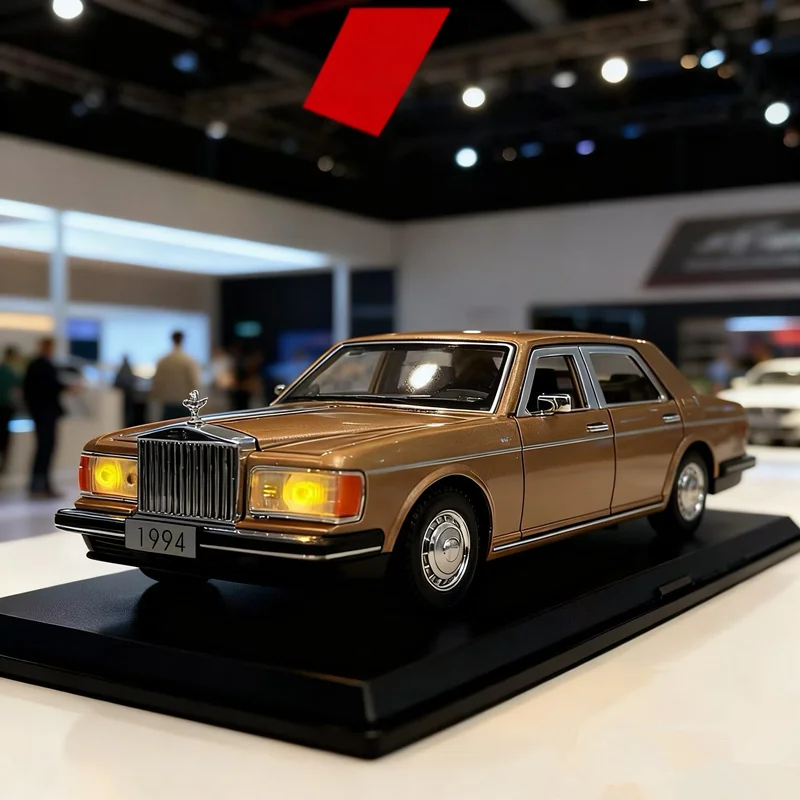 

1:32 Rolls-Royces Silver Spur ‌ Классическая роскошная модель автомобиля из сплава, литая под давлением металла, старые транспортные средства, модель автомобиля, звук и свет, детская игрушка в подарок