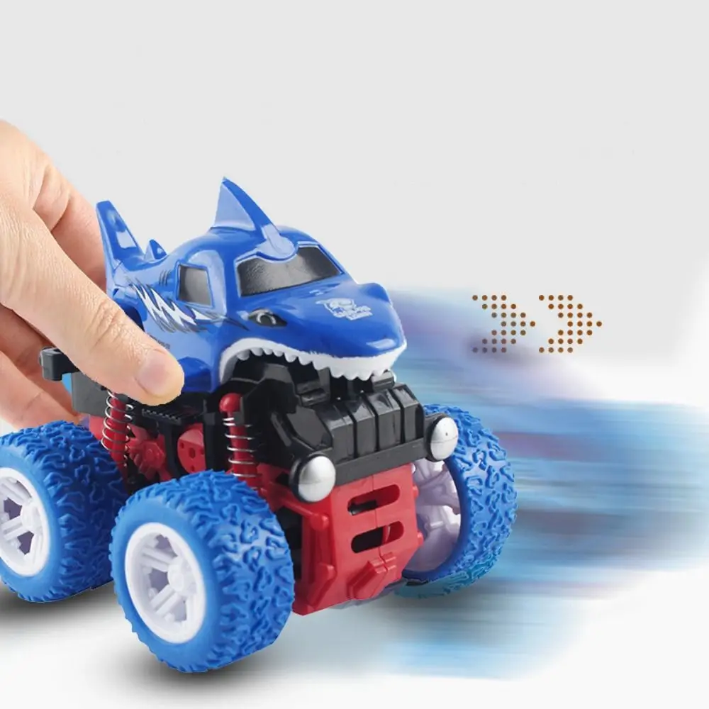 Carro de brinquedo de inércia deslizante de plástico caindo carro dublê de inércia em forma de tubarão carro de brinquedo off road