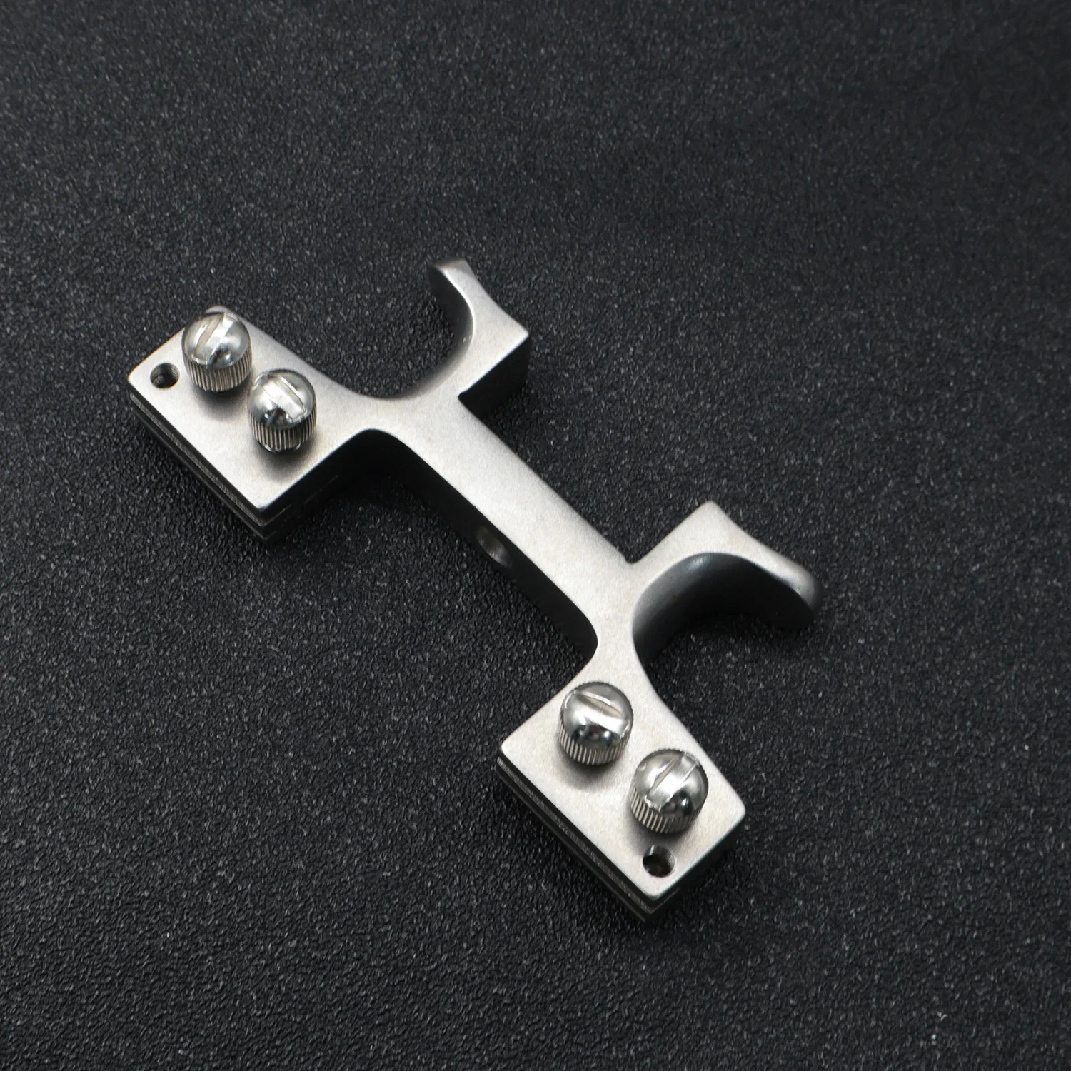 

Stainless Steel Slingshot Solid Slingshot Head Enlarged DIY Slingshot Special Assembly Slingshot Accessories