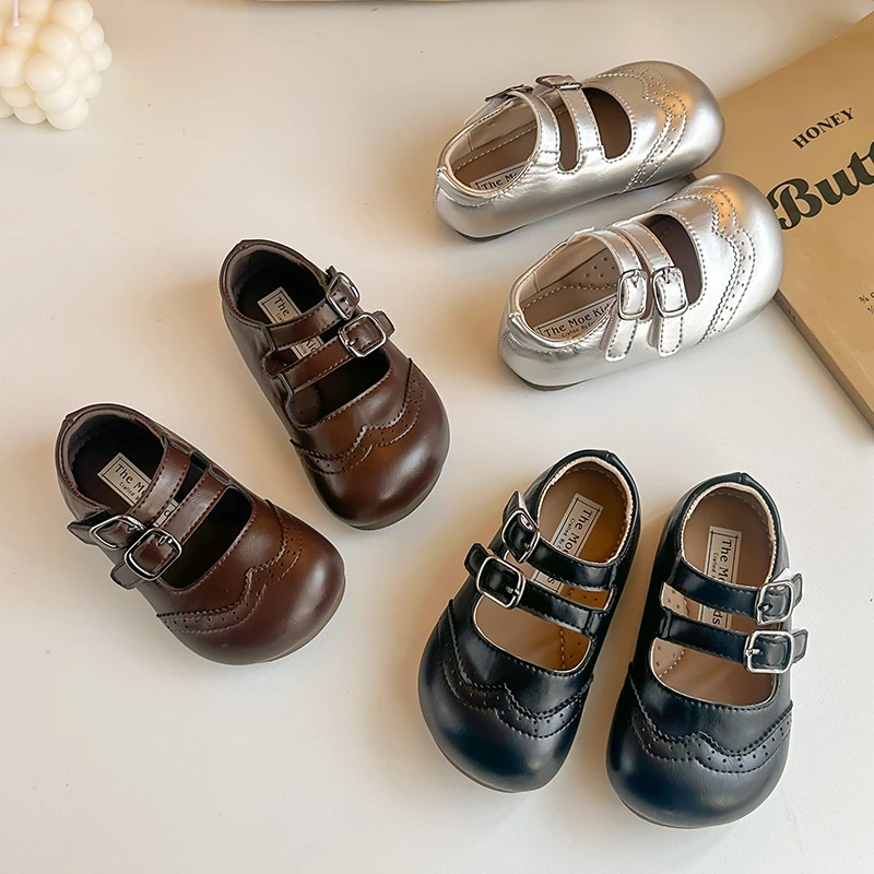 

Toddler Girls Retro Style Leather Shoes with Buckle Straps 2026 New Spring Kids Ballet Flats Soft Sole Classic Party Dress Up