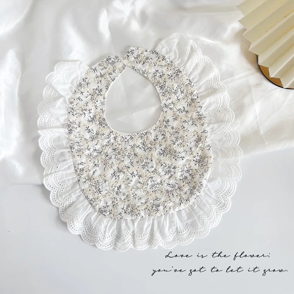 Koreanischen Stil U-förmigen Baby Baumwolle Lätzchen Wasserdicht Fütterung Baby Sabbern Lätzchen Spitze Floral Speichel Handtuch Tücher Fütterung Zubehör