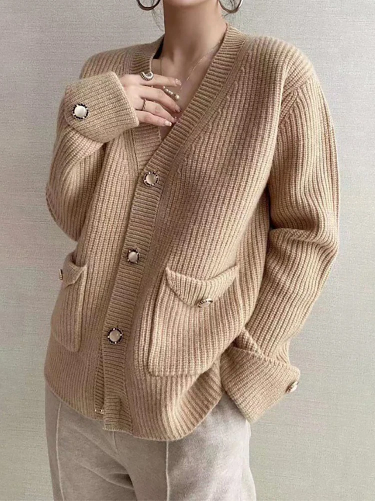 Winter 2023 Korean Fashion Women\'s Elegant Solid Pink Outerwear Pearl Button Knitted V-neck Y2k Cardigans Vintage Warm Sweater