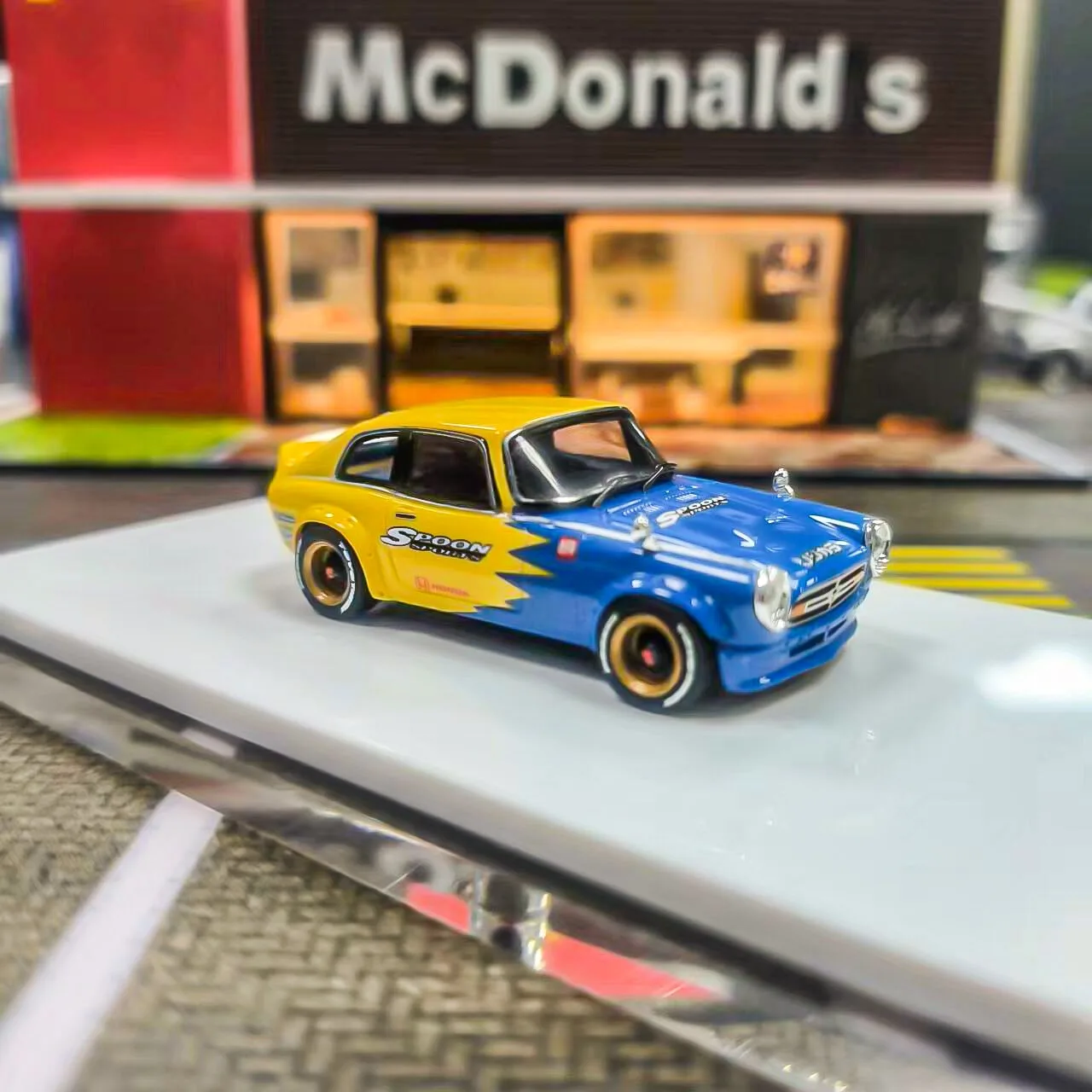 YTM 1:64 S800 ملعقة كلاسيكية للسباق الرياضية نموذج الراتنج جمع السيارة