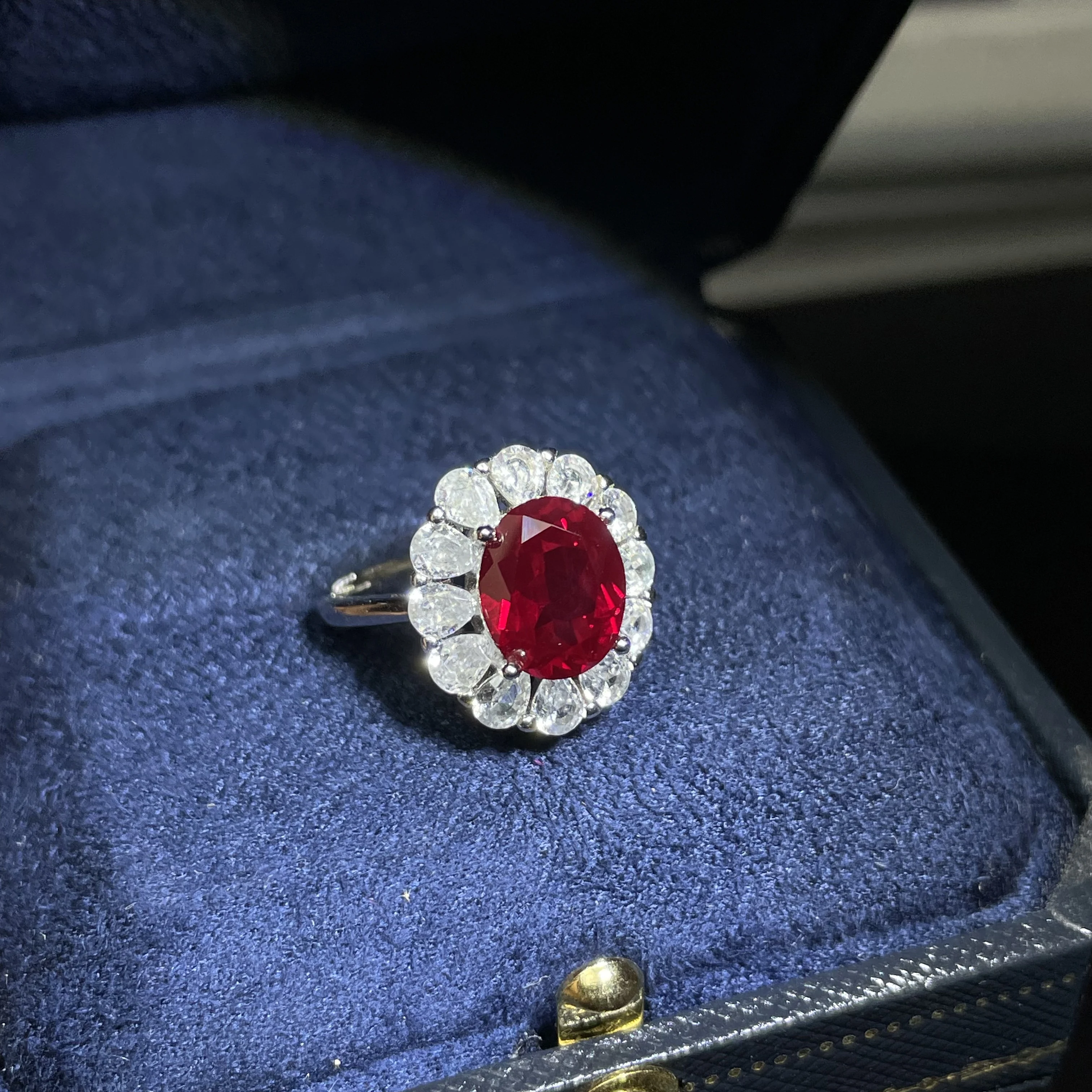 Pure natural ruby 6ct single gemstone set in pure silver diamond ring with petal design - eye-catching jewelry