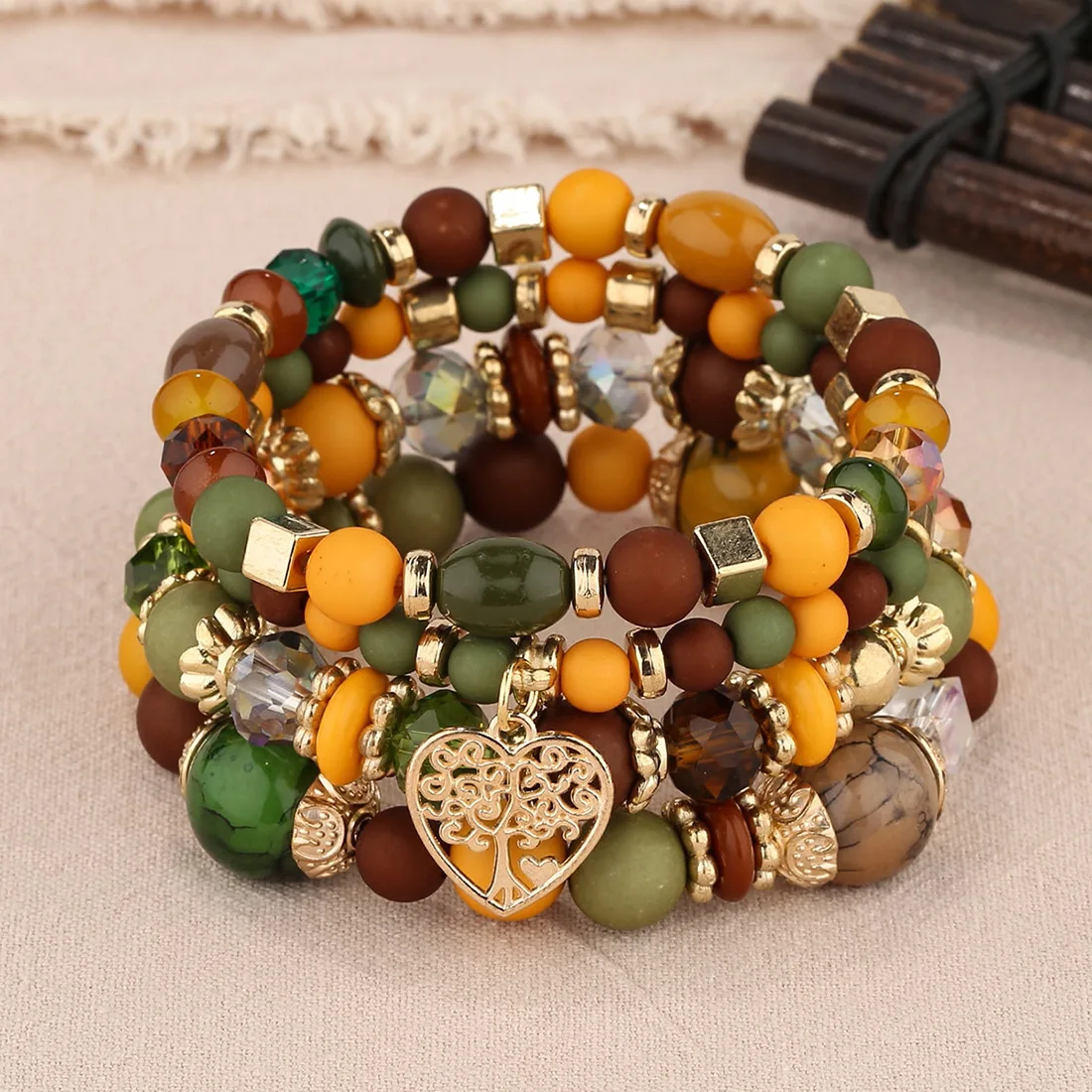 4-teiliges Armband-Set mit Herz- und Lebensbaum-Motiv für Damen, Acryl-Glasperlen, elastische Armkette, modischer Party-Schmuck für Frauen – Detail 10