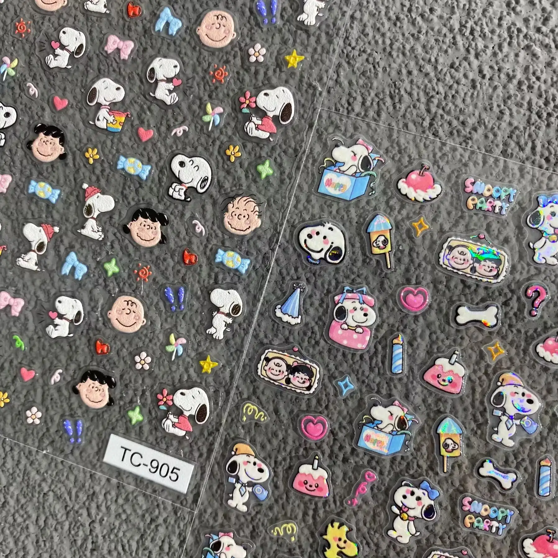 스누피 만화 귀여운 주변 네일 아트 스티커 여자를위한 높은 외관과 2 차원 DIY 네일 장식 스티커