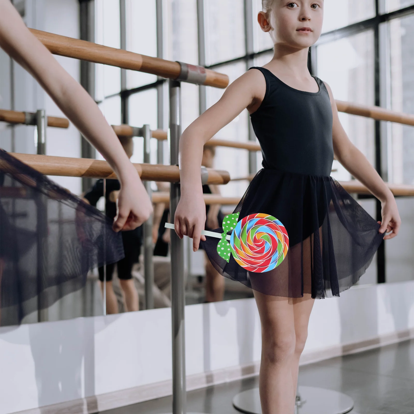 

4pcs Large Lollipop Props Dance Performance Stage Decorations Photo Booth Party Fun Accessories Plastic Simulation Candy