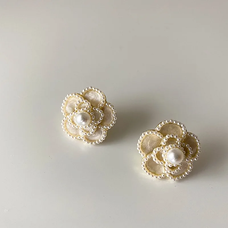 Camellia Flower Pearl Enamel Clip on Earrings Retro Flower Female High Grade Cuff Earrings Lightweight Luxury Ear Clip Earrings view 2