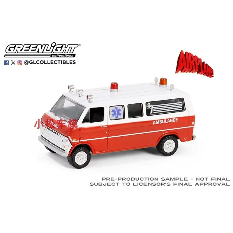

Модель автомобиля Greenlight Alloy 1:64 1970 Club Wagon Ambulance (стандартная/лакированная) — классика, подарок для взрослых, статическая модель для демонстрации