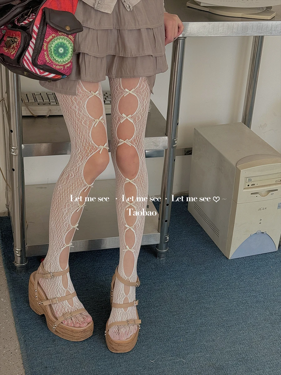 2025 Autumn New Millennium Hot Girl Y2K Sweet Cool Pantyhose Lace Fishnet Socks Hollow Bowknot Ripped Base Tights Women's Socks