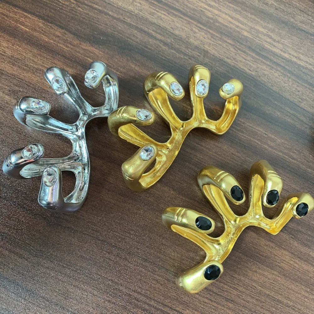 Exaggerated Rhine Stone Handgrip Playable Ring Fashion Individual Finger Gap Hand Clasped Together Trendy Jewelry Ring Men Women