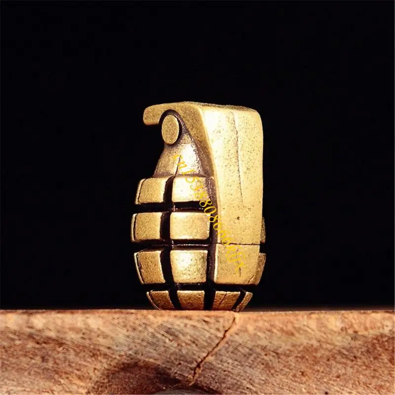 القنابل المعدنية قلادة لسلسلة المفاتيح ودهشة الظهر القنابل اليدوية الفريدة سحر paracord الملحقات 066C