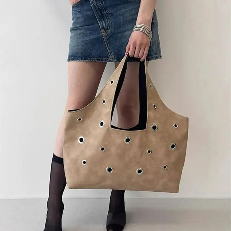 

Punk Hollow Rivet Shoulder Bag PU Leather Tote Bags for Women Casual Fashion High-Quality Women's Bag