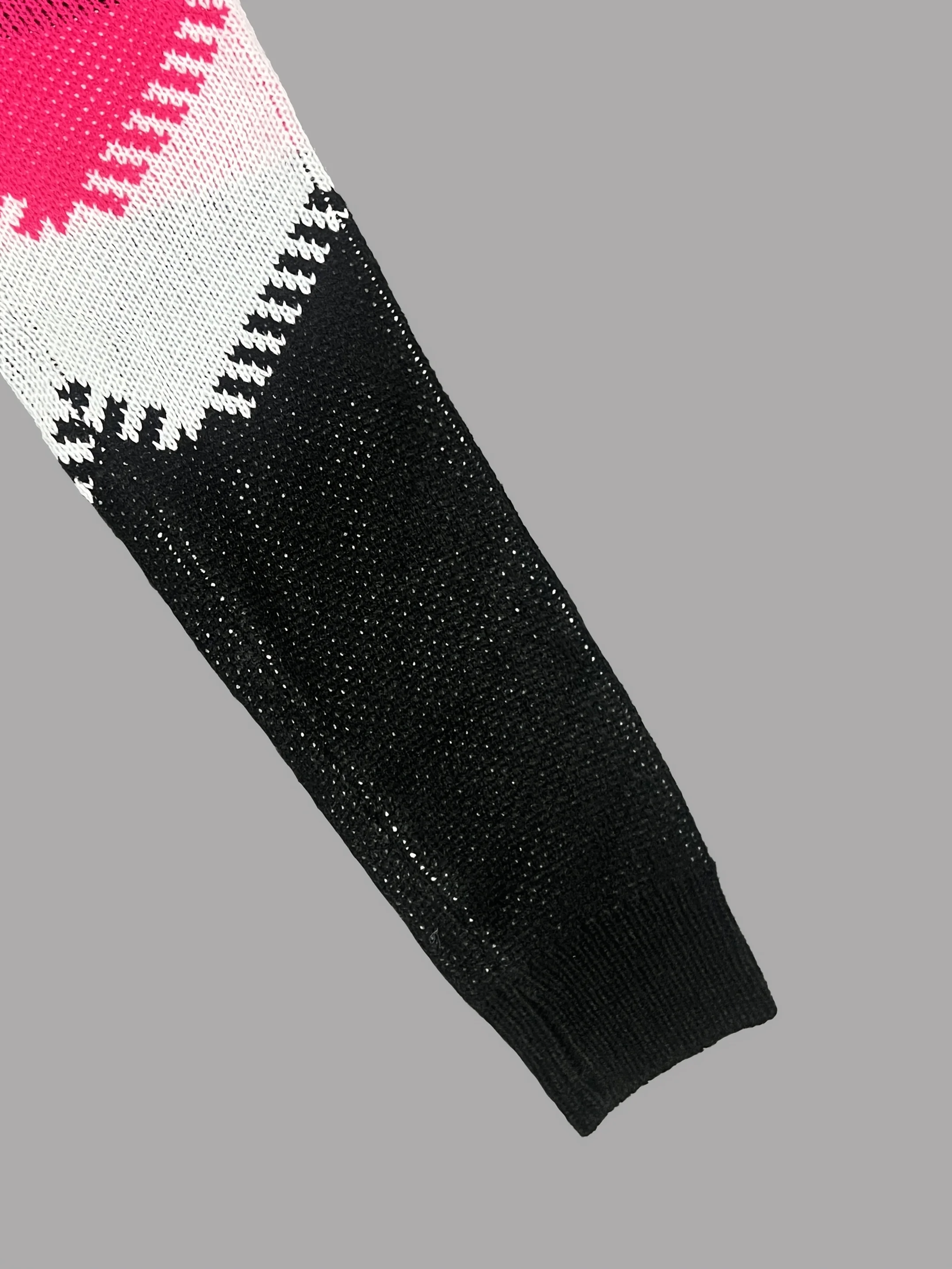 Damska jesienno-zimowa sukienka wełniana z długim rękawem i okrągłym dekoltem, dopasowana w kolorach