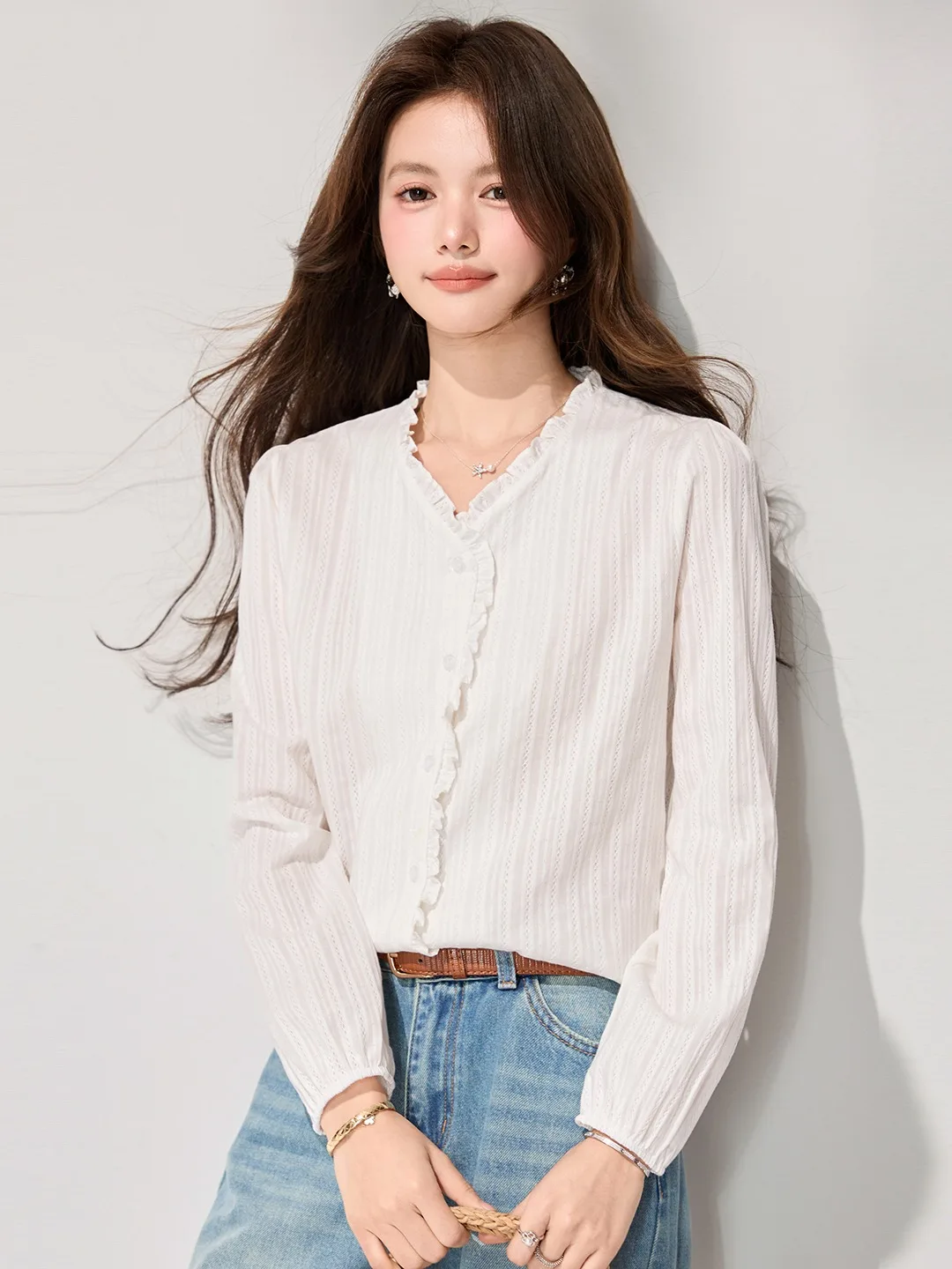 

Ele Pure Cotton V-ne irt Women's Long Sve Design Sensation White irt Wooden New Arrival Spring Autumn