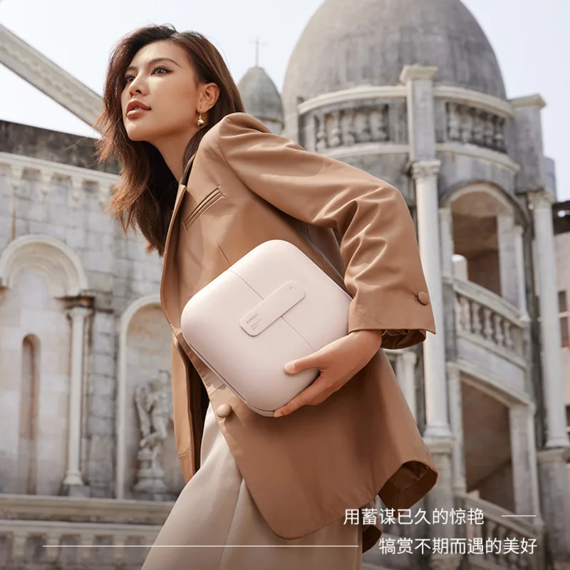 AMIRO Light Seeking Bag Mirror LED with Light Makeup Mirror