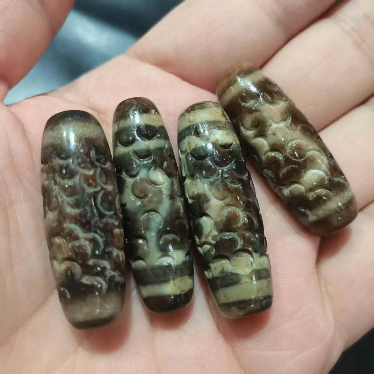 1pcs/lot Old Dzi Beads Heavy weathering Veins fish scale veins Different Totems 38*12mm Fengshui Amulet  DIY beads for Jewelry