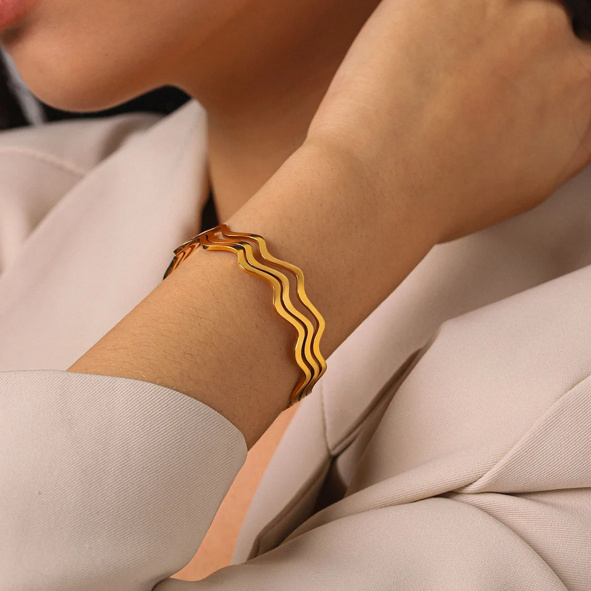 Gold Color Wavy Women Minimalist Curved Aesthetic Cuff Bracelet Waterproof Tarnish Free Daily 316L Stainless Steel Jewelry