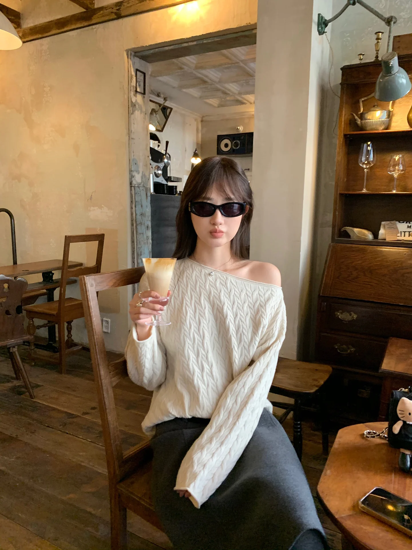 

Женский вязаный топ White Studio с длинными рукавами и асимметричным вырезом на плече, двусторонний, из комфортной мягкой смеси полиэстера и нейлона, зимний