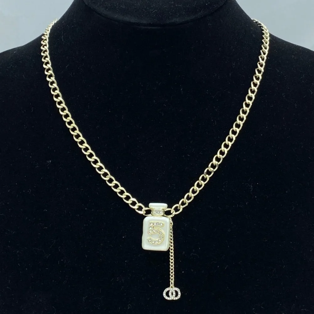 

New Letter Bow Pendant Water Bottle Star Necklace Women