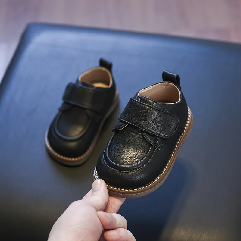 Zapatos informales clásicos de cuero esmerilado para niños, mocasines suaves, planos, cómodos para conducir, mocasines con cordones