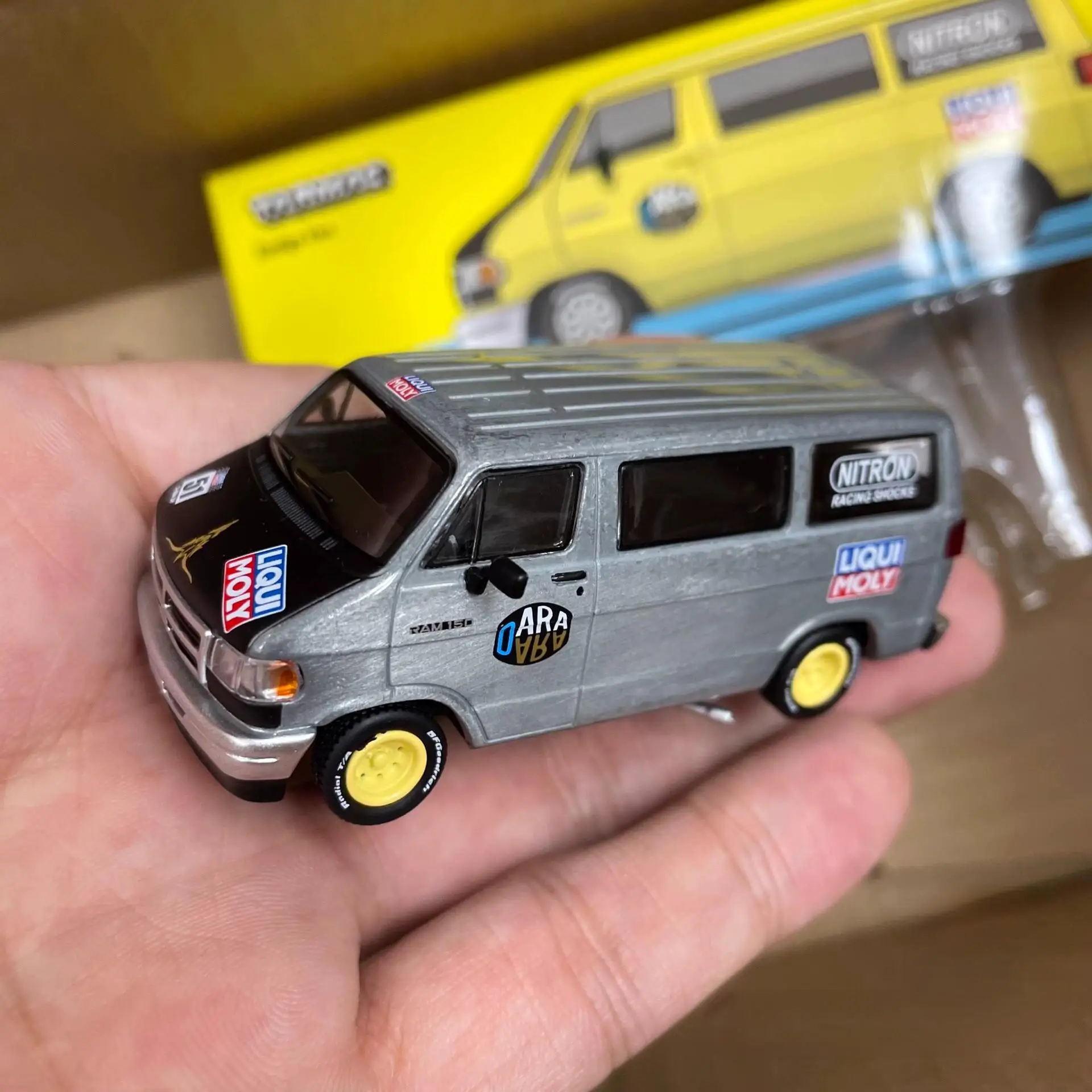 Asphalt arbeitet tw Dodge Van gelb Chase Lack Druckguss Legierung Auto Modell Sammlung Geschenk