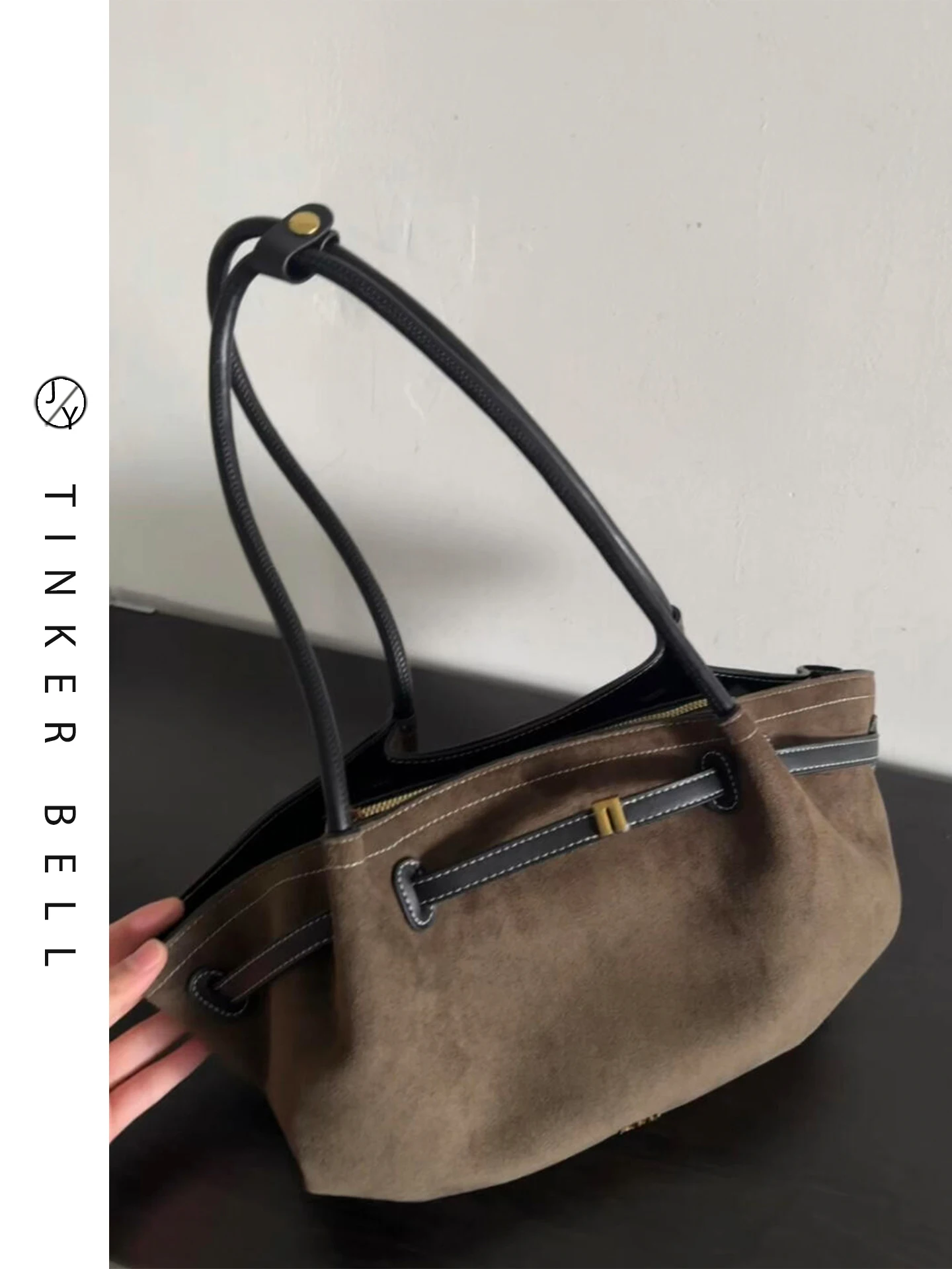 

Ретро-сумка из замши женская, новинка 2025 года, люксовая матовая сумка для поездок на работу, с мягкой ручкой, на молнии, в британском стиле, повседневная