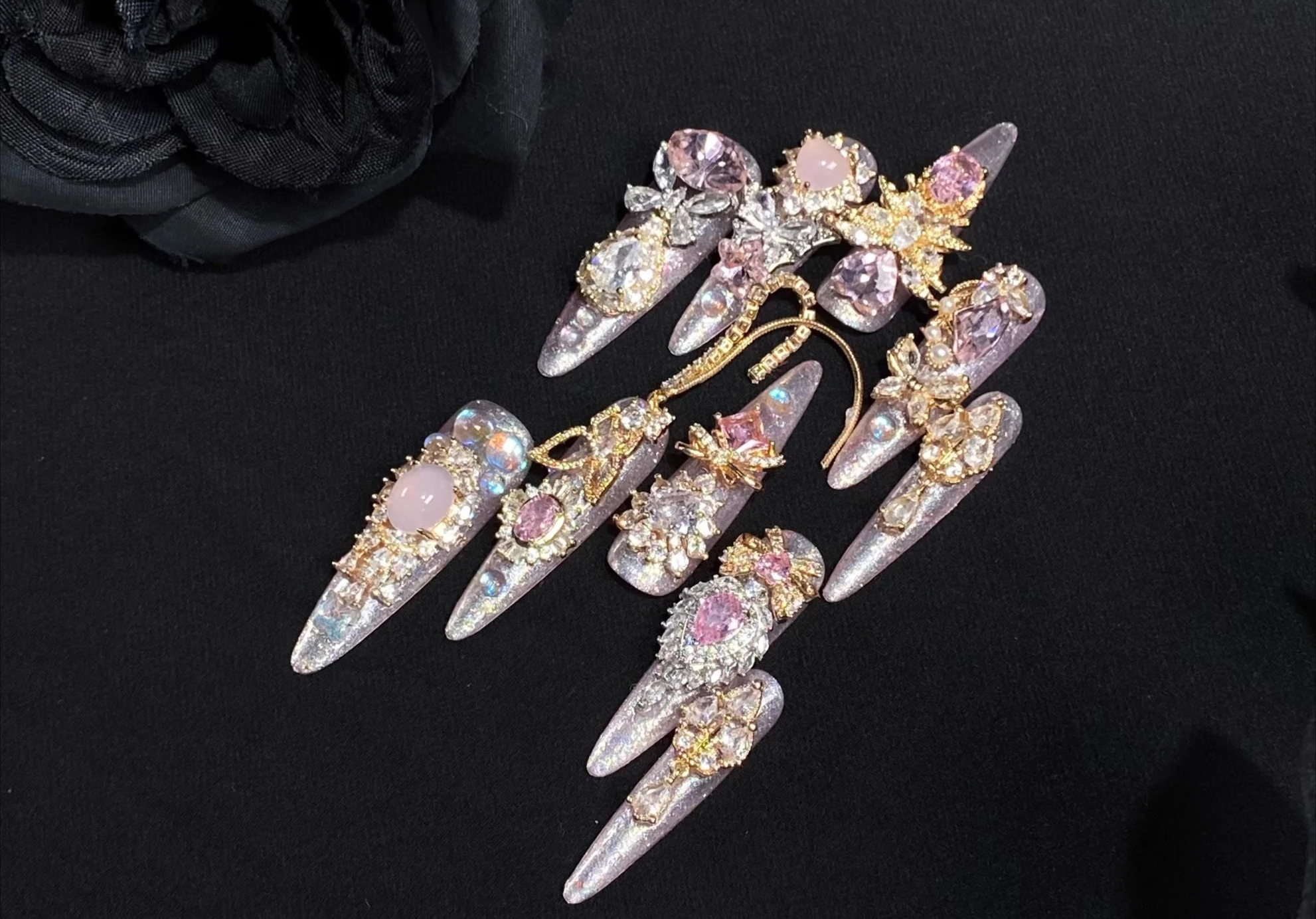 

Hand-worn Nail Beauty Gold Powder Princess Chain Sweet Cool Wedding White Nail Piece Custom Products