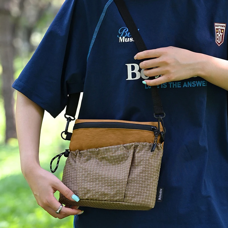 Leichte Umhängetasche mit verstellbarem Riemen, kleine Schultertasche, unisex, für Reisen, Wandern, tägliche Pendelfahrten, Outdoor-Aktivitäten – Detail 3
