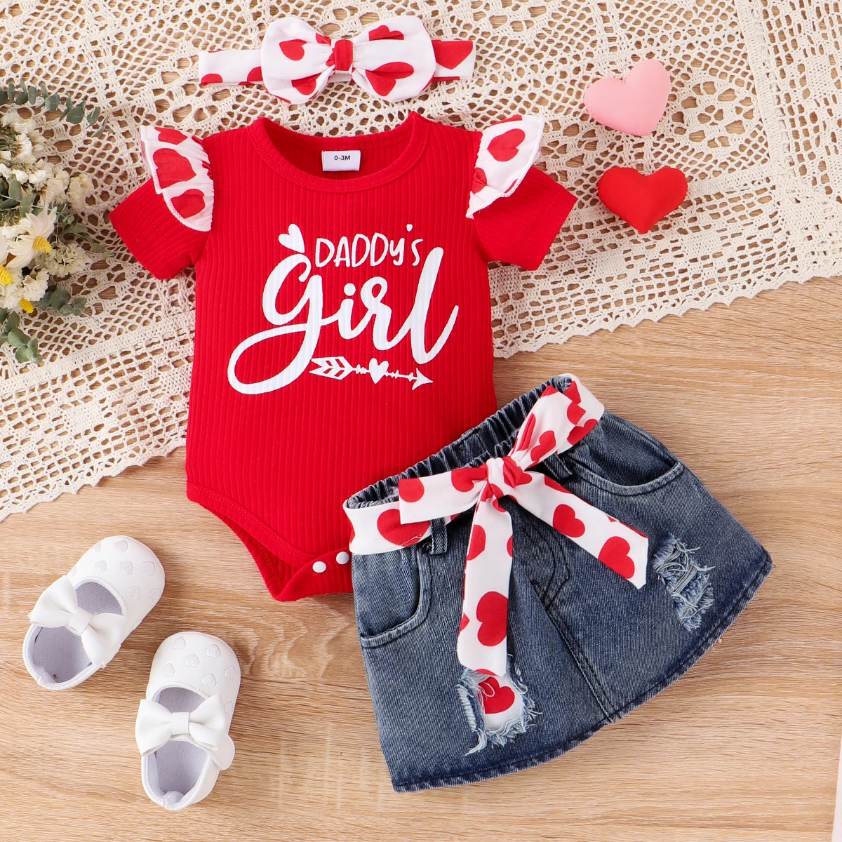 PatPat 2pcs Baby Girl Sweet Letter Pattern Flutter Sleeve Heart Top and Denim Skirt Set