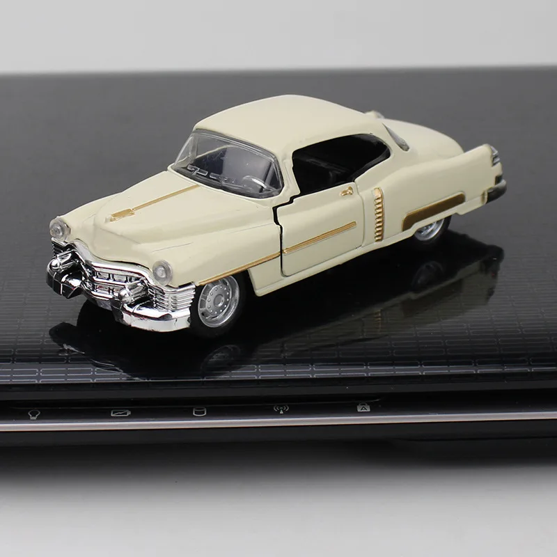 1:32 pressofuso in lega modello di auto d'epoca classico tirare indietro auto in miniatura veicolo simulare ornamenti per auto collezione di modelli giocattoli