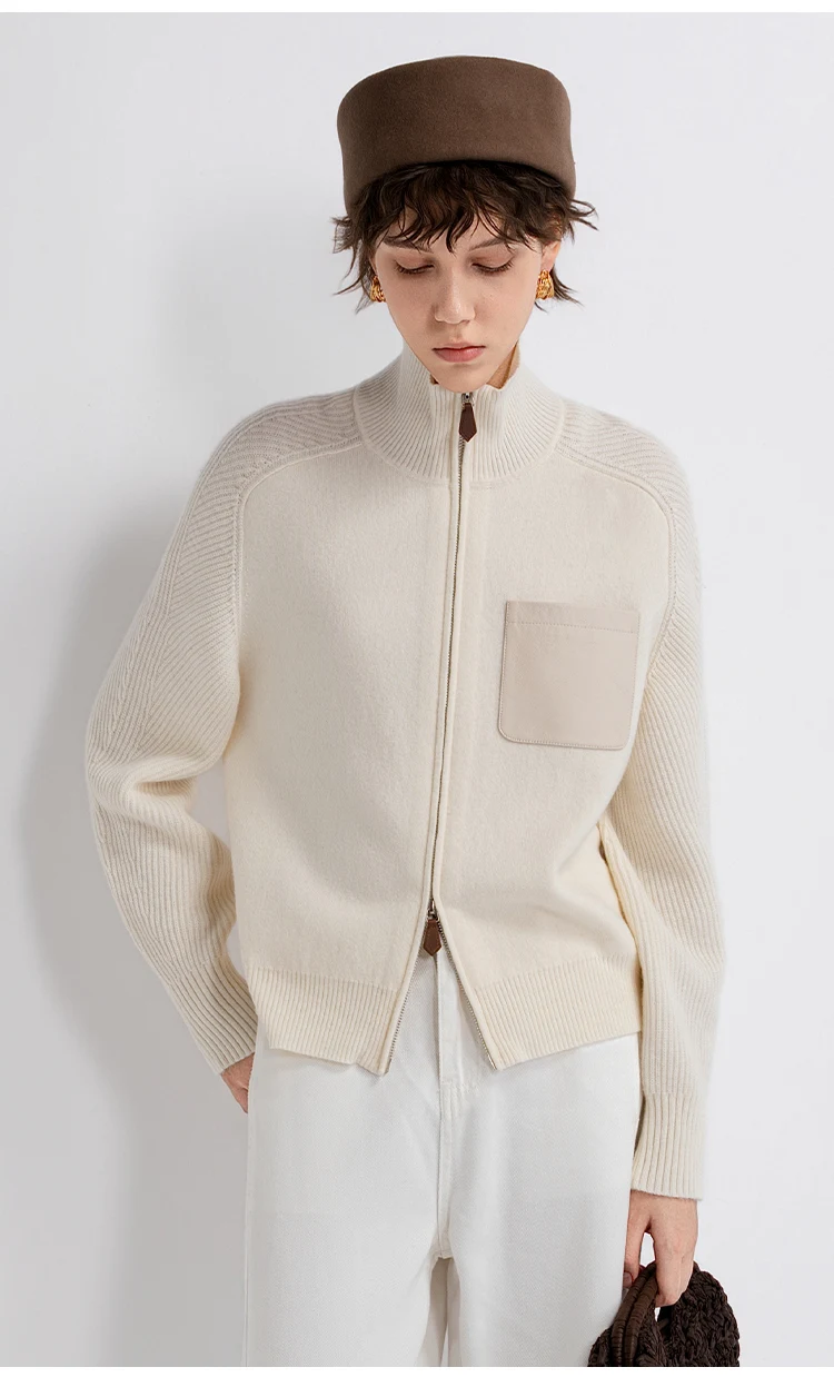TY862152 Damen-Strickjacke aus Wolle-Kaschmir-Mischung mit Stehkragen und Reißverschluss, 100% Lammfell, Brusttasche, gerippter Saum, LP Quiet Luxury Herbst – Detail 3