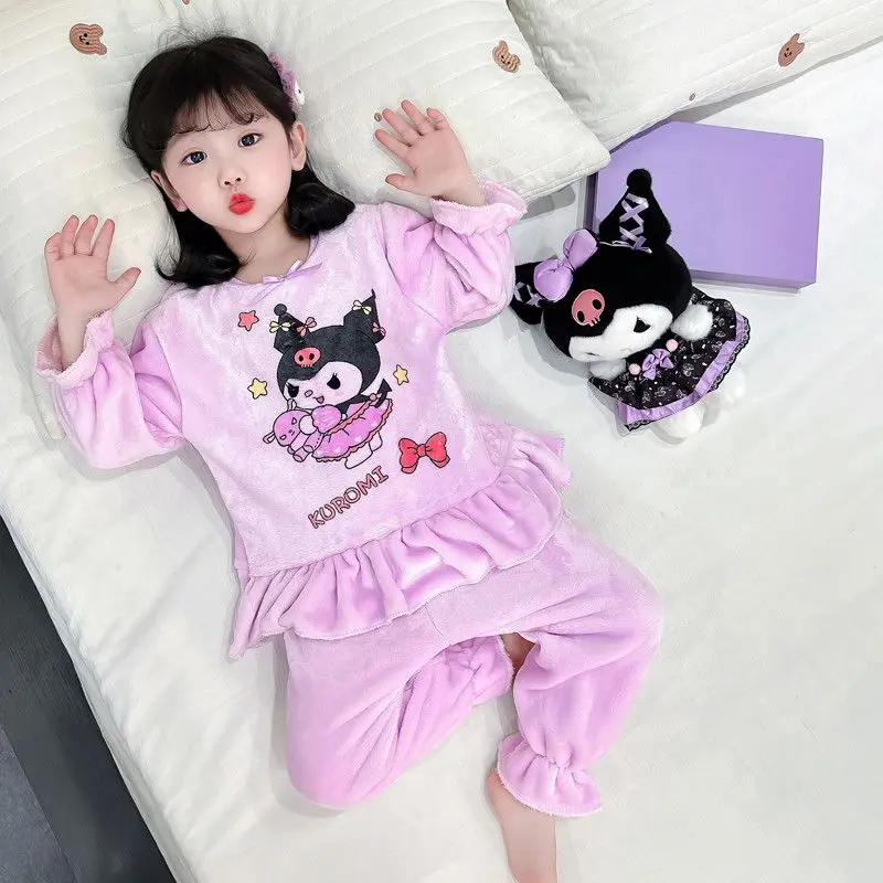 Kawaii My Melody Kuromi Sanrio Kinder Niedlicher Cartoon Bequemer Plüsch Warmer Pyjama Studentenmantel Hose Geburtstagsgeschenke für Kinder
