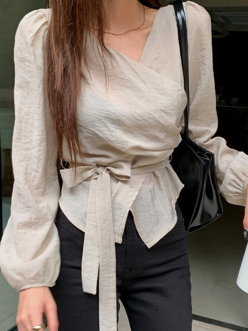 

Ele V-Ne Long Sve Women's irt Chic Uneven Design Slimming Waist Trendy Korean Sle Bubble Sve Polyester Fiber