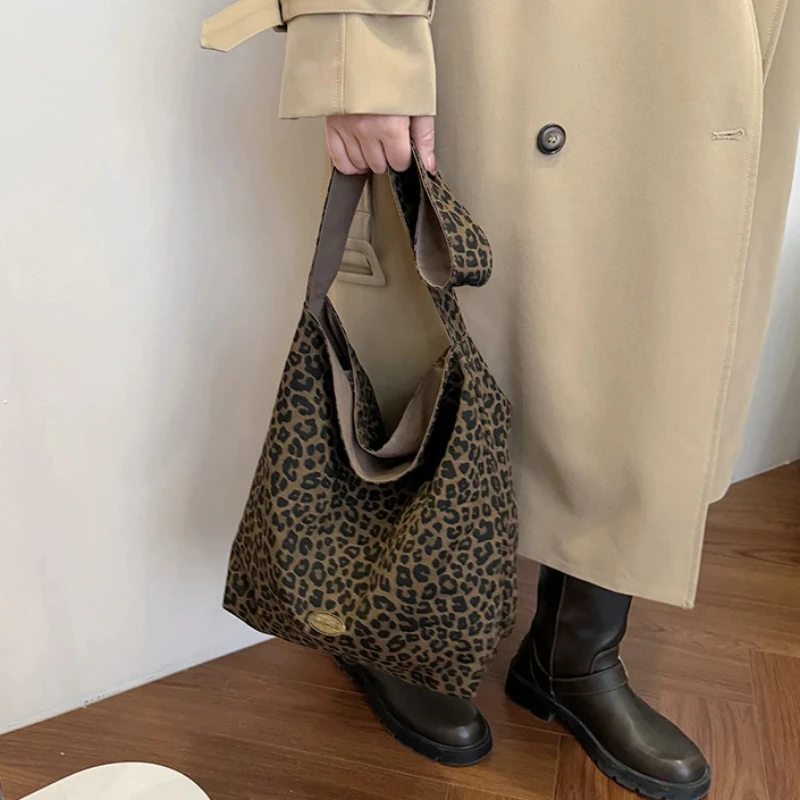 New Korean Version Leopard Print Nylon Tote Bag Hot Sale Large Capacity Commuting Double Bag Simple Casual Armpit Shoulder Bag