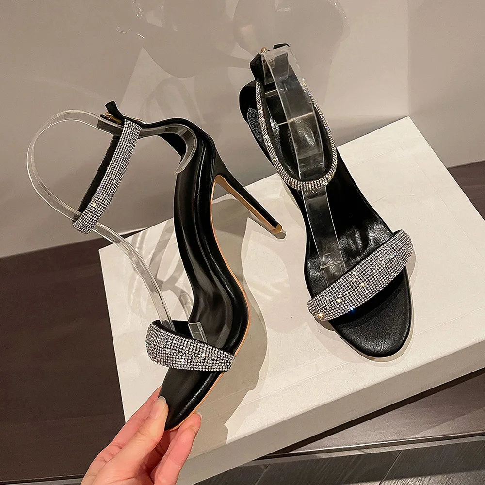 Zapatos de fiesta de graduación para mujer, sandalias sexys de verano, tacón alto fino, zapatos de aguja simples, dorados y negros, 2022