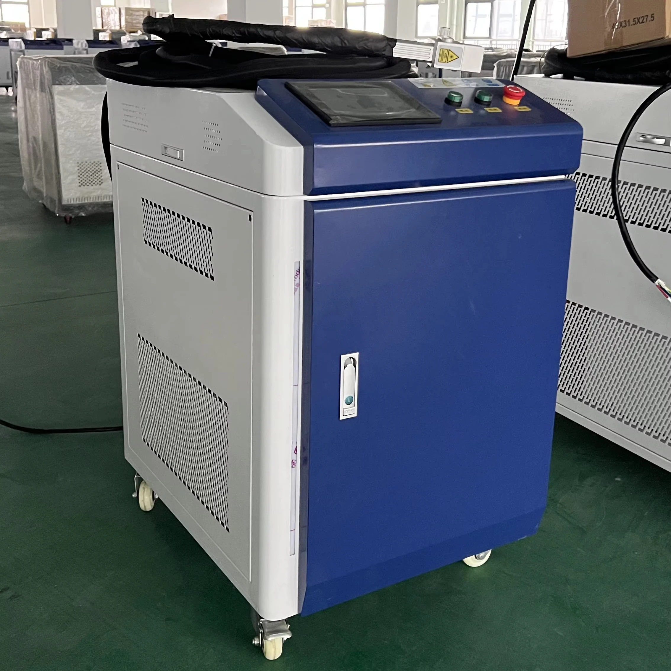 

ZLTECH 1-3kw Laser Welding Machine High-Efficiency Laser Welders for Metal Easy to Operate