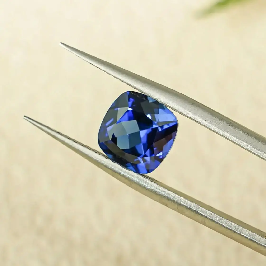 

Lab-Created Pulled Czochralski Blue Sapphire Loose Gemstones Cushion Faceted Cut Wholesale Price For Jewelry Making 1Piece