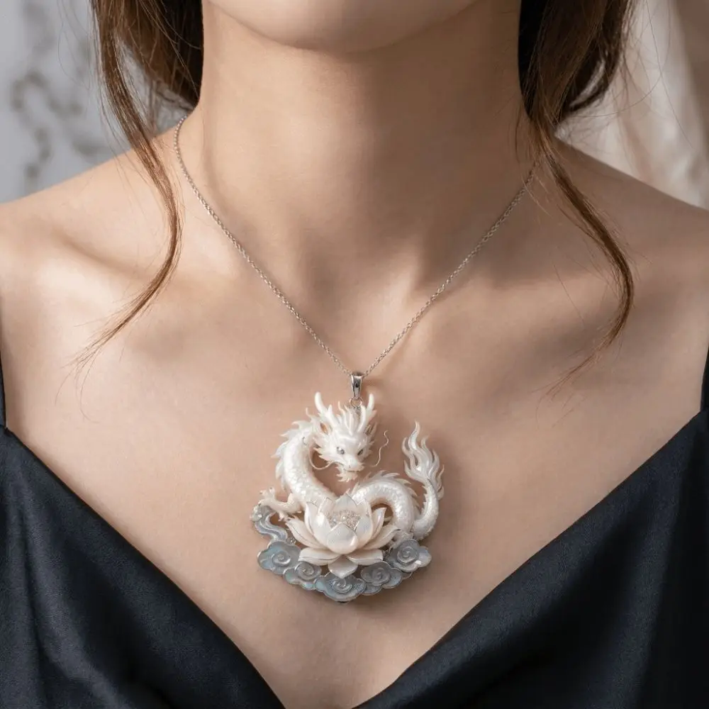 Exquisite Enamel Pendant Necklace Deer Trendy Fashion Nine-tailed Vixen Pendant Mythology Style Traditional