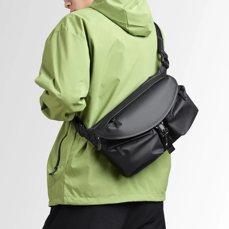 

Men's Large Capacity PU Crossbody Bag Trendy Streetwear Messenger Bag for Commuting Casual Single-Shoulder Chest Bag