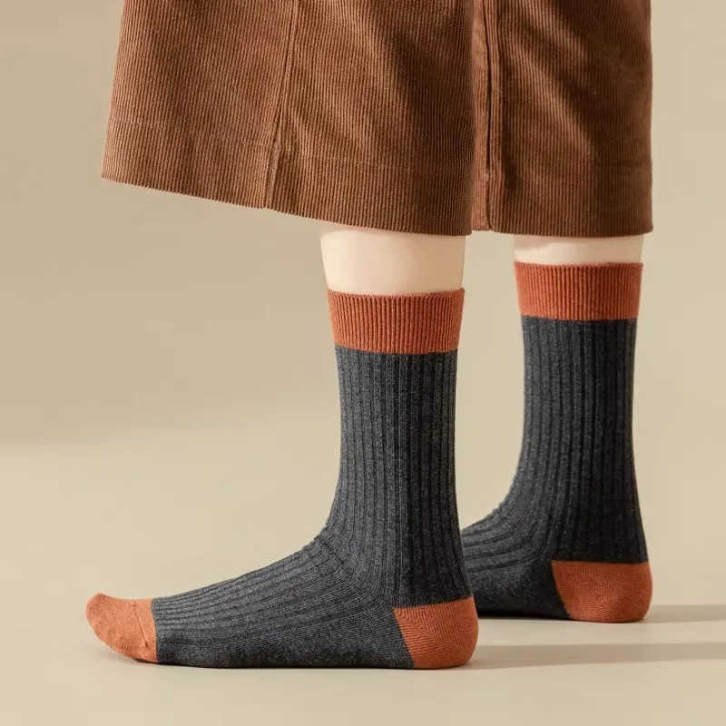 7 أزواج من الجوارب المتوسطة للربيع والخريف الجديدة الدافئة والمريحة، جوارب طويلة عصرية ومتعددة الاستخدامات للنساء ذات أنبوب عالي